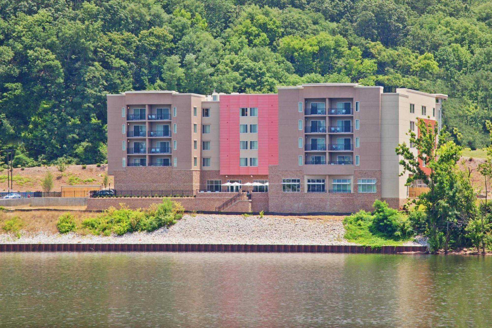 Springhill Suites By Marriott Downtown Chattanooga/Cameron Harbor Extérieur photo